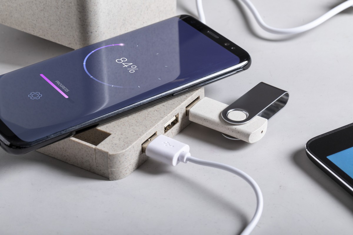 Portapenne Multifunzione  AMPDESK Portacellulare Caricabatterie Wireless Personalizzato