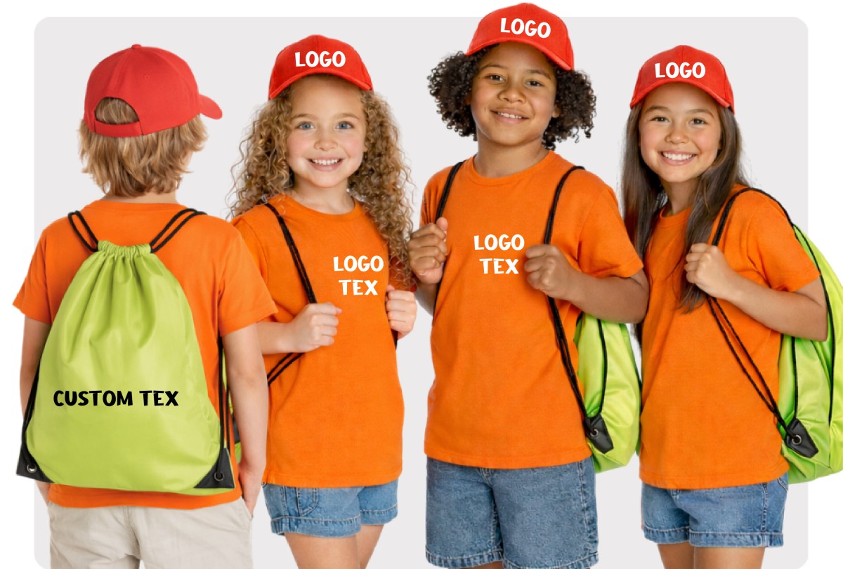 Kit Estate: Set Coordinato Completo T-shirt, Cappellino e Sacca Zainetto Personalizzati